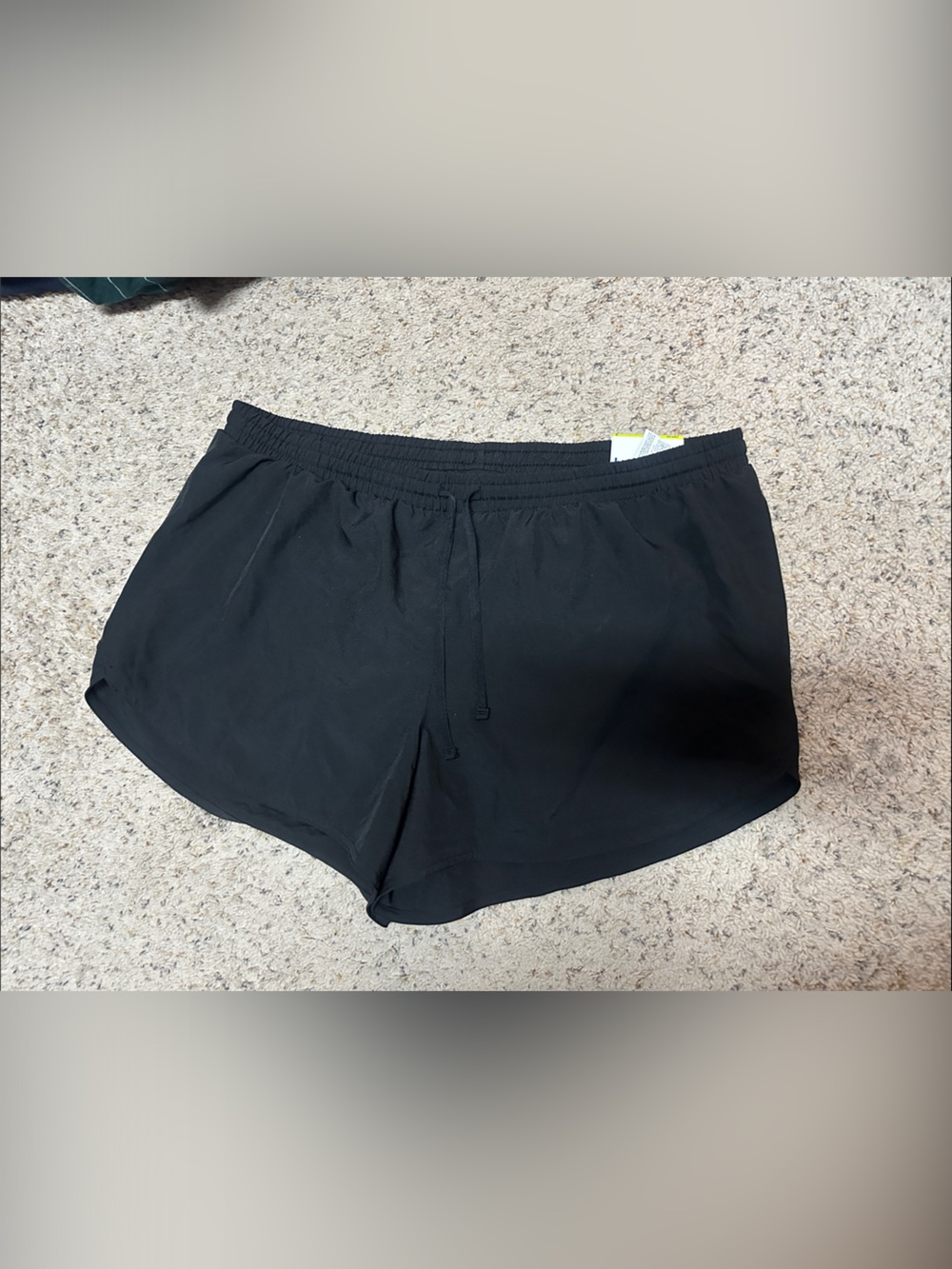 Old Navy - black shorts